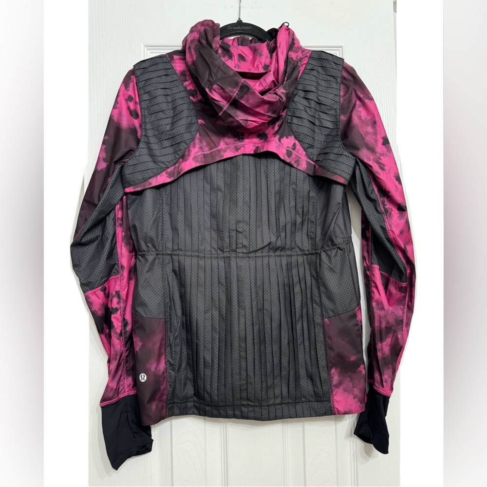 Lululemon Vent It Out Windbreaker Jacket - Picture 9 of 11